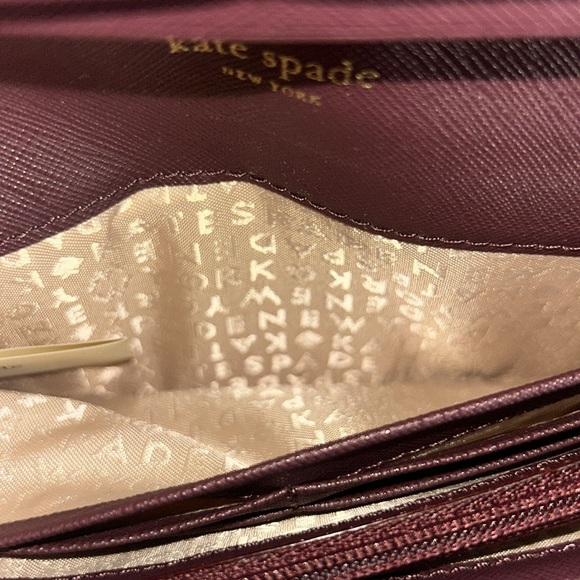 Kate Spade EUC Saffiano Leather Bifold Wallet with Bow Detail - Picture 8 of 14